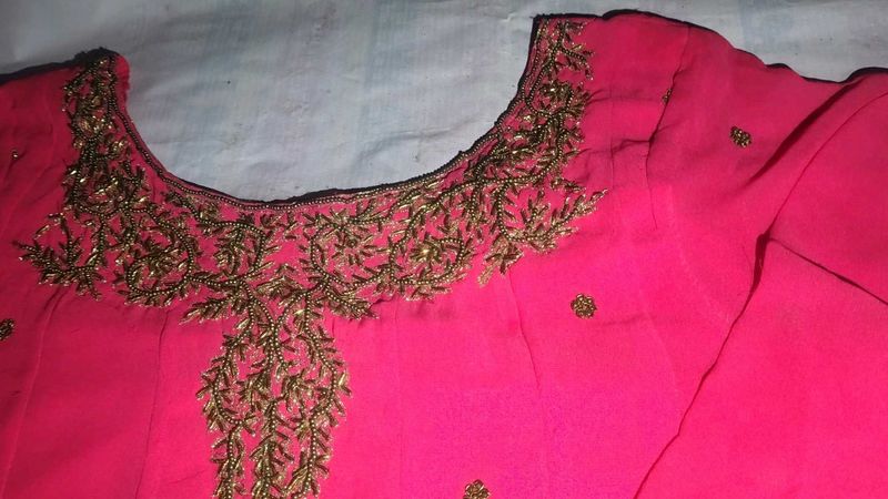 Elegant pink gaun silk