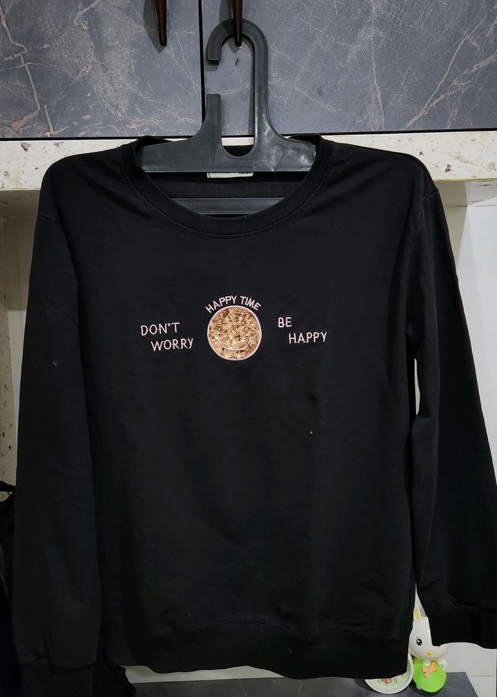 Black Sweatshirt