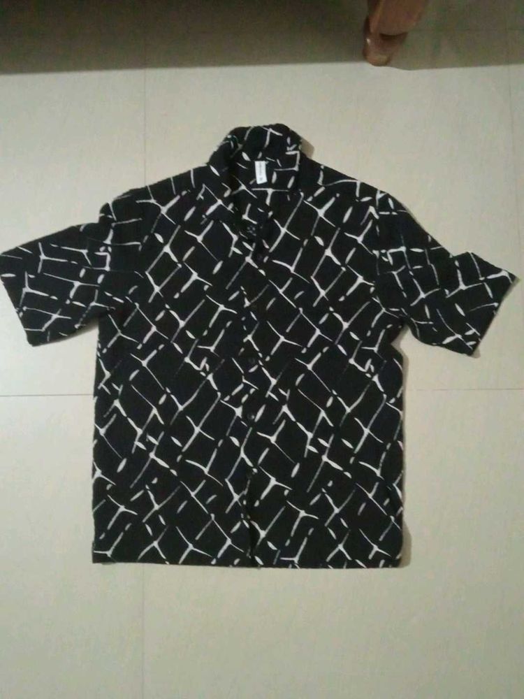 Patterned Black Shirt