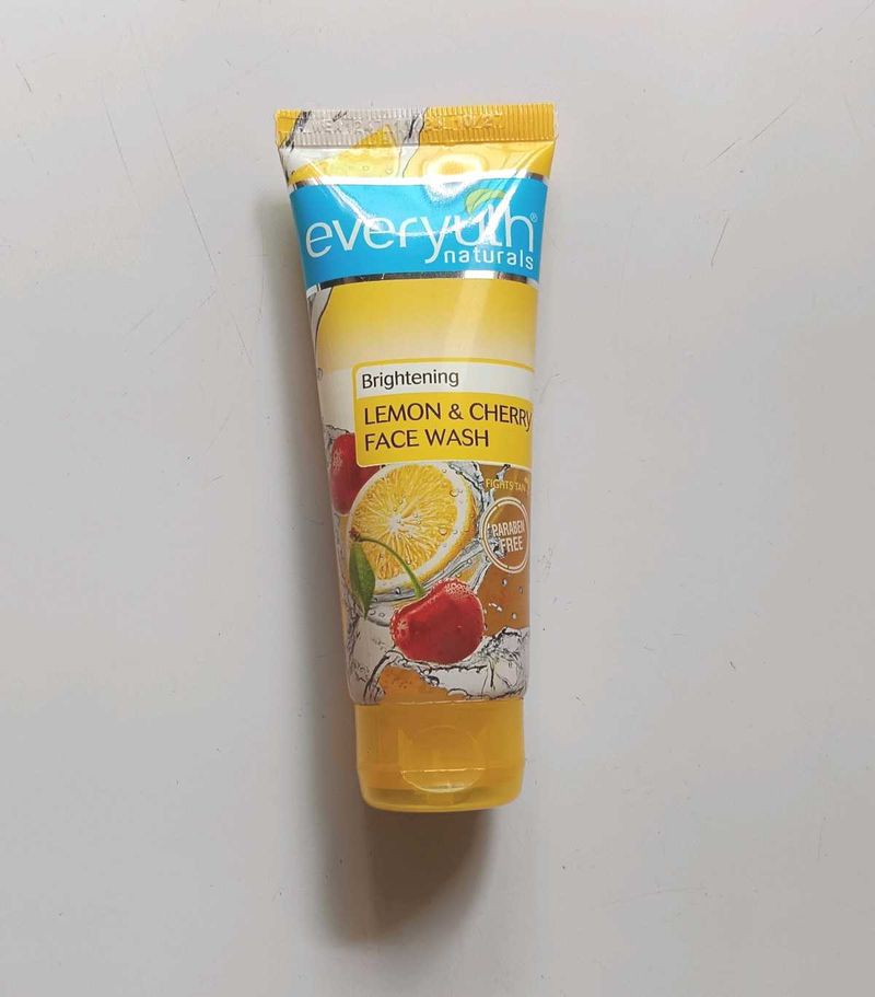 Everyuth Naturals Facewash💫