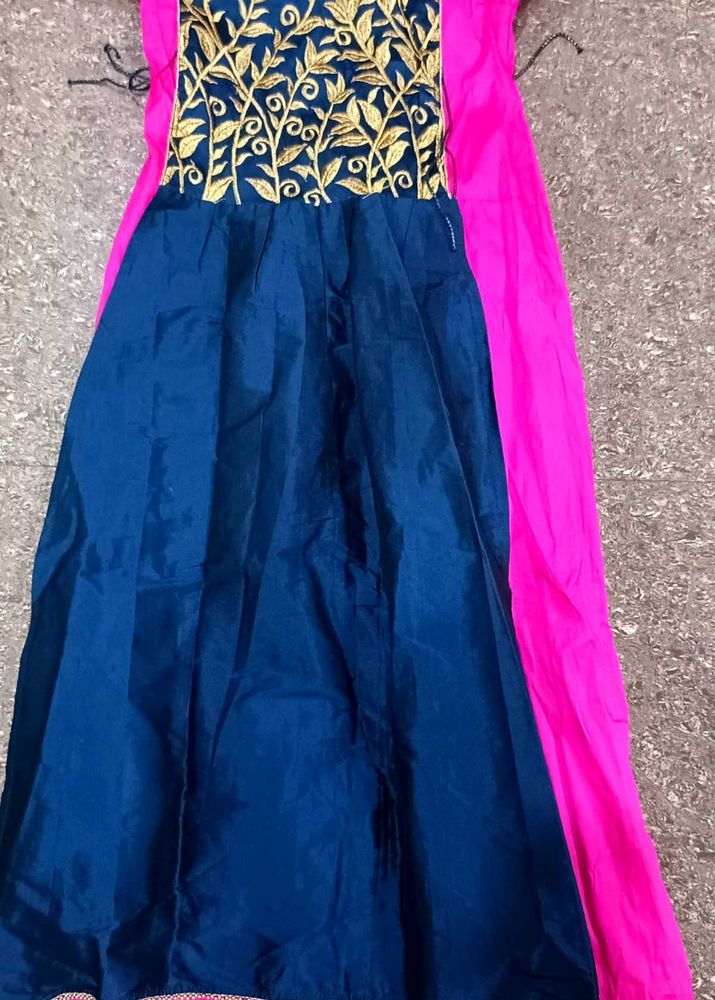 Elegant Embroidered Ethnic Dress🔵🥰❣️