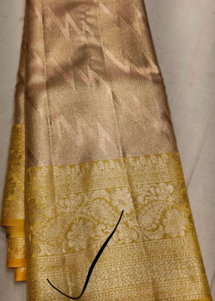 Elegant Golden Silk Saree