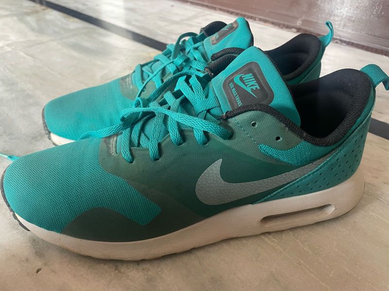 Nike Air Max Tavas Sneakers – Teal Green
