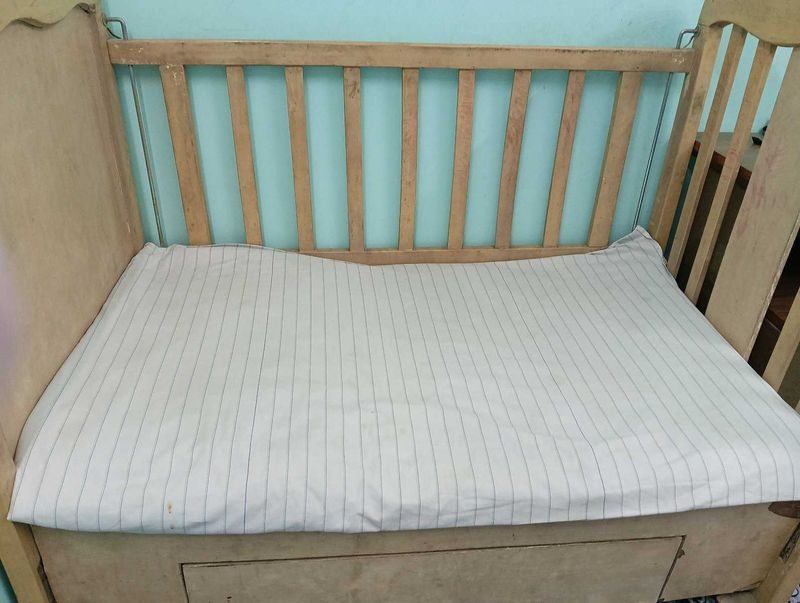 Used Baby Cot