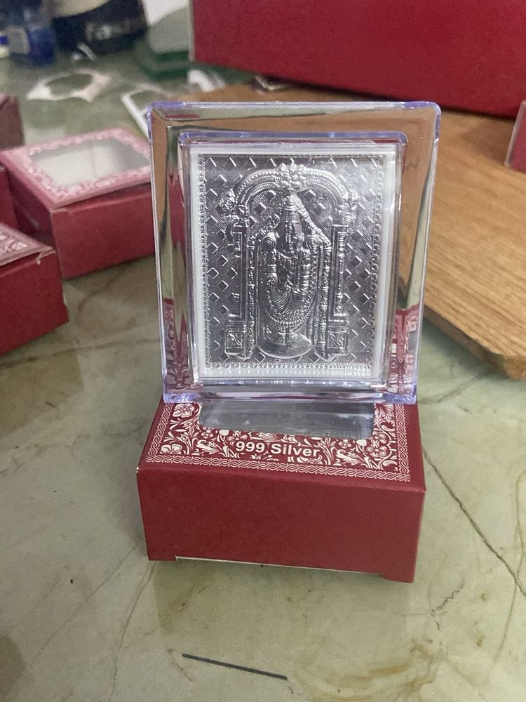 999 Silver Showpiece Perumal Stand