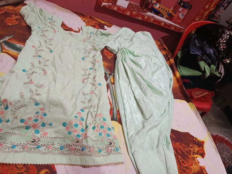 beautiful stylish party wear punjabi suit patiyala