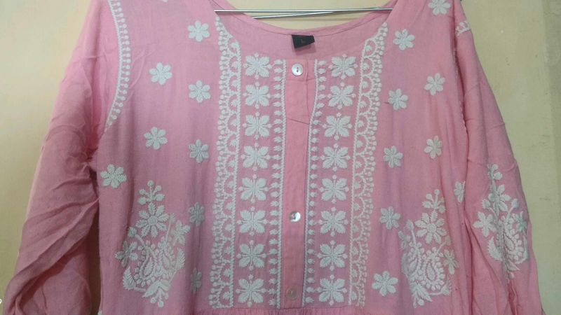 Nayra cut chikankari kurti✨