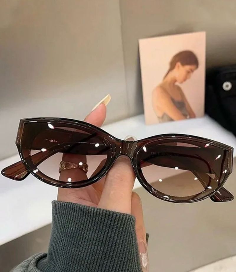 Chic Brown Sunglasses - A New One 😎
