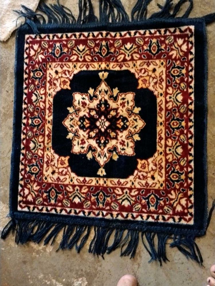 Decorative Accent Rug