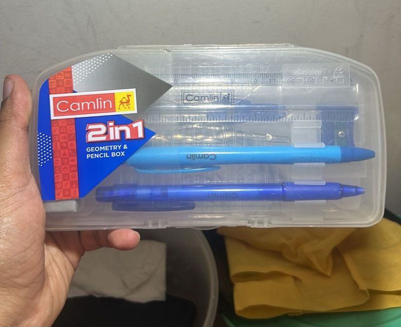 Camlin 2-in-1 Geometry and Pencil Box