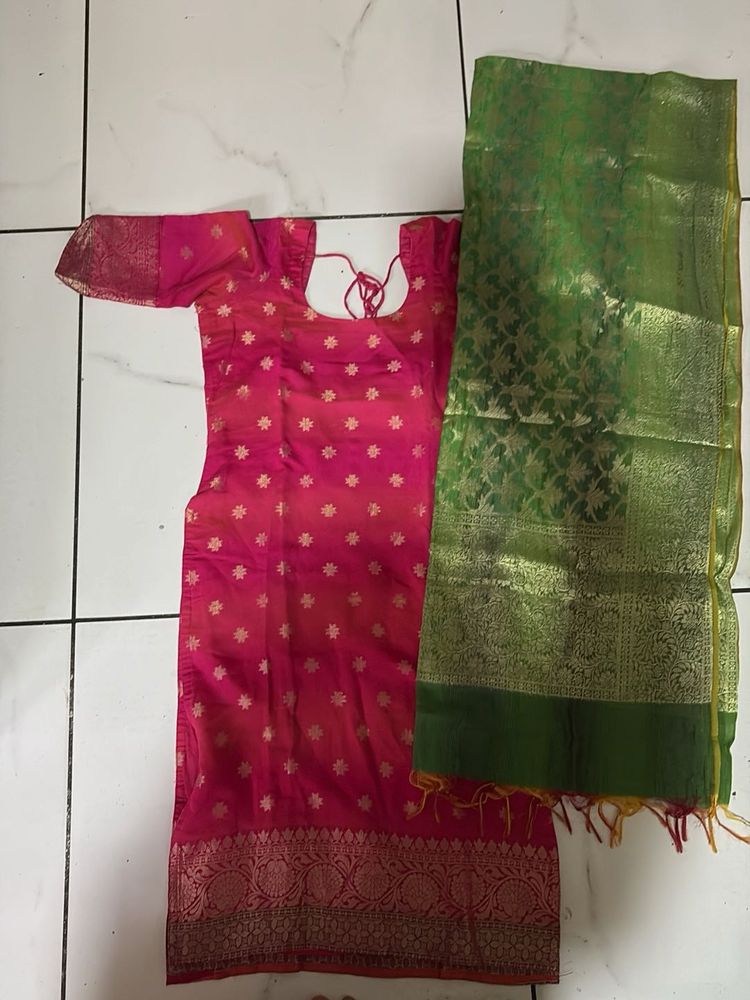 Pink &amp; Green Kurta Set
