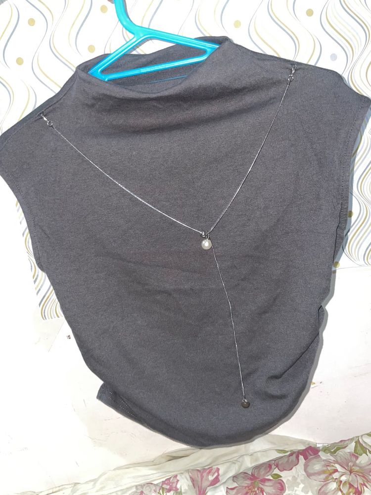 Gathered Cap Sleeves With Chain Top