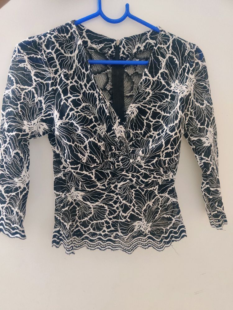 New Black Net Tshirt