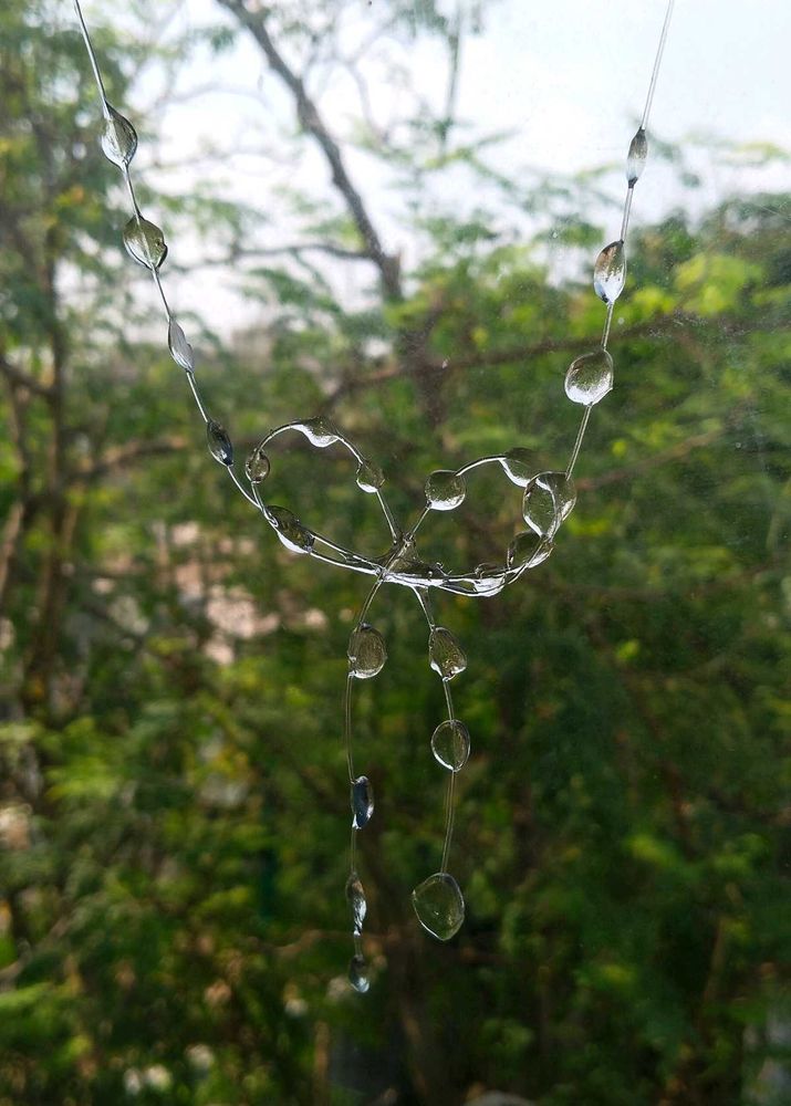 Bow Raindrop Necklace