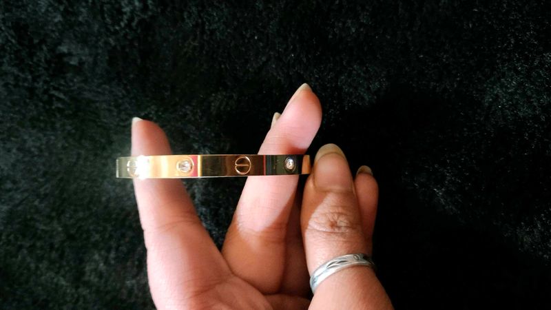 Elegant Gold-Tone Bracelet