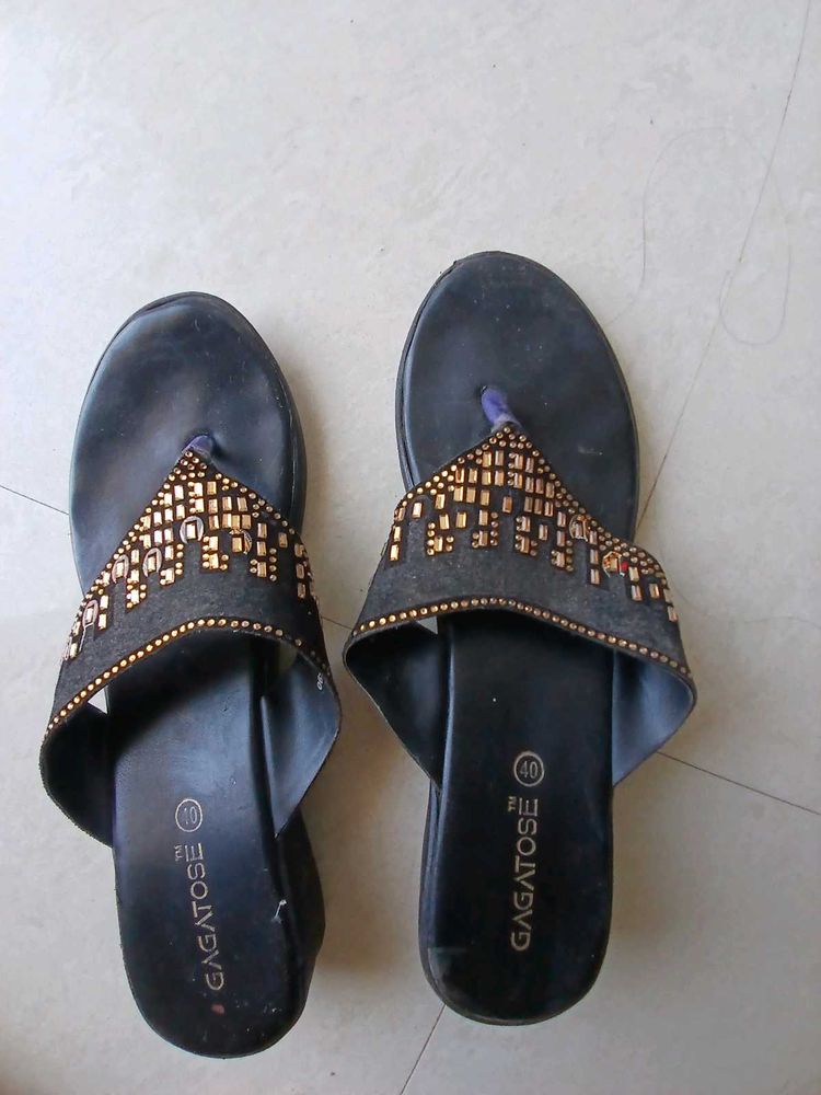 Stone Embroidery Chappal