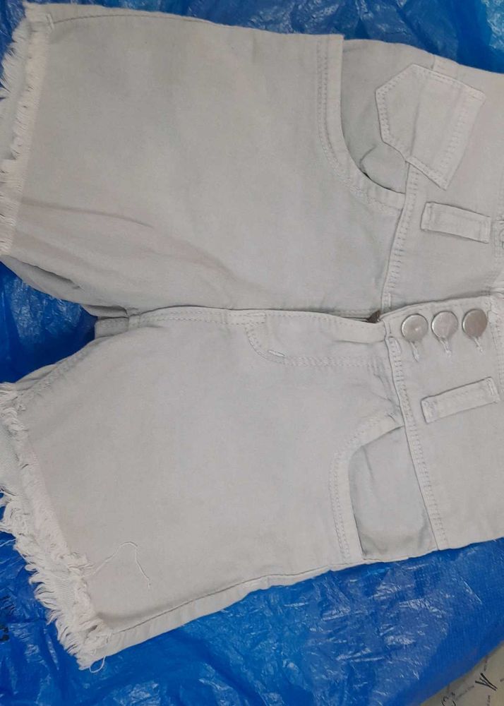 Frayed Hem Denim Shorts