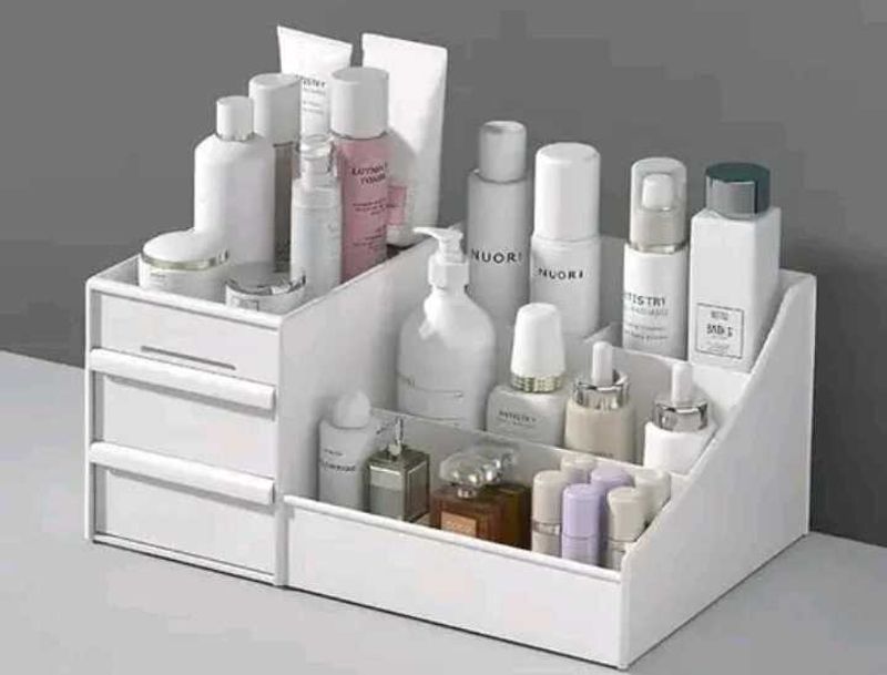 Makeup Organiser With Some Free Makeu
