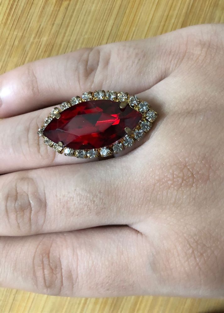 Vintage Red Rhinestone Cocktail Ring😍