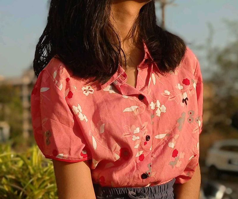 Pink Floral Collar Top With Button