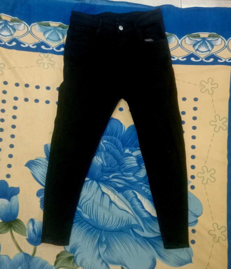 Black Skinny Jeans