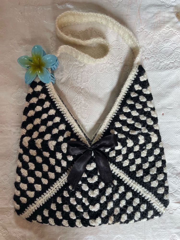 Acubi handmade crochet bag