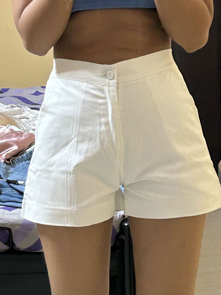 White Short / Bermuda Shorts