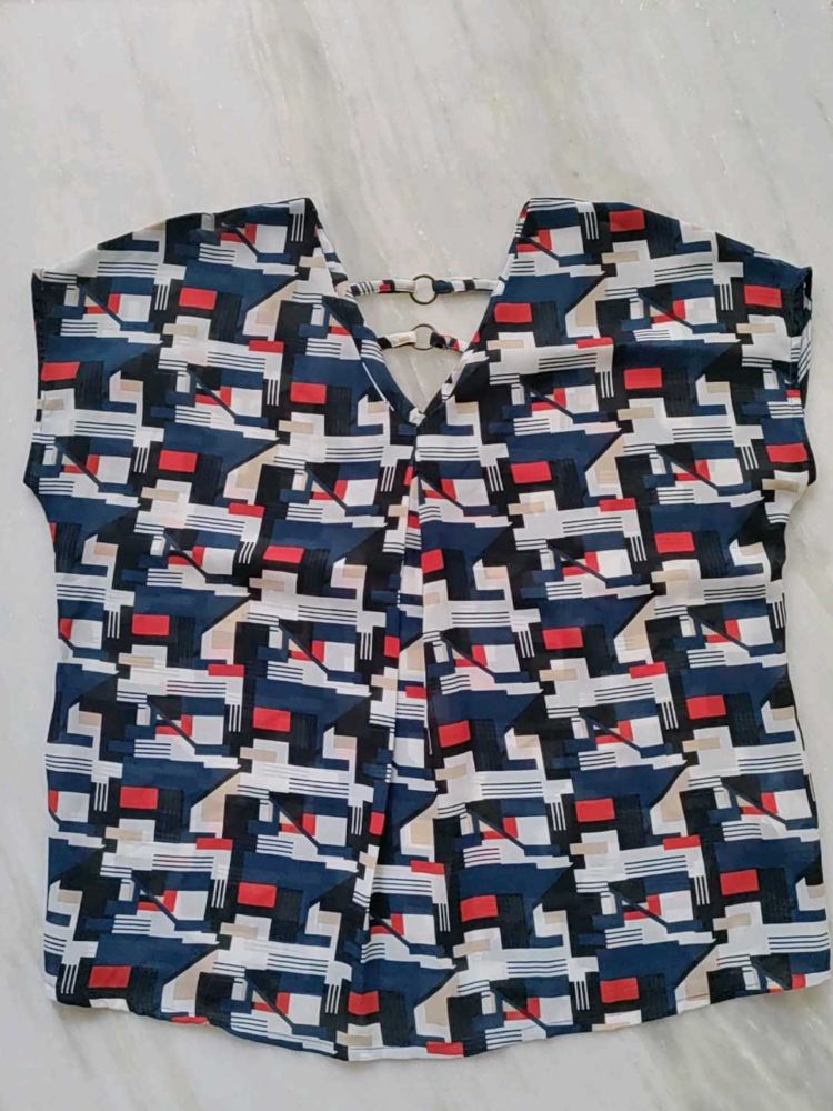 Pantaloons - Sheer V Neck Tops- Size L