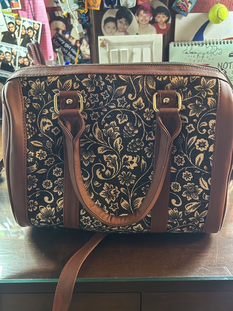 Zouk Leather Handbag