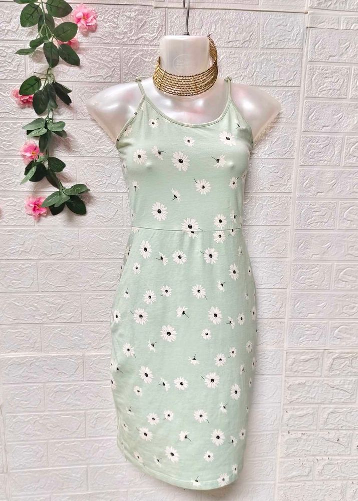 Size Exta Small 🎁Buy 2 Get 1 Free 🎁Floral Dress