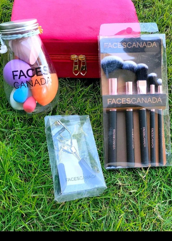 Faces Canada Combo