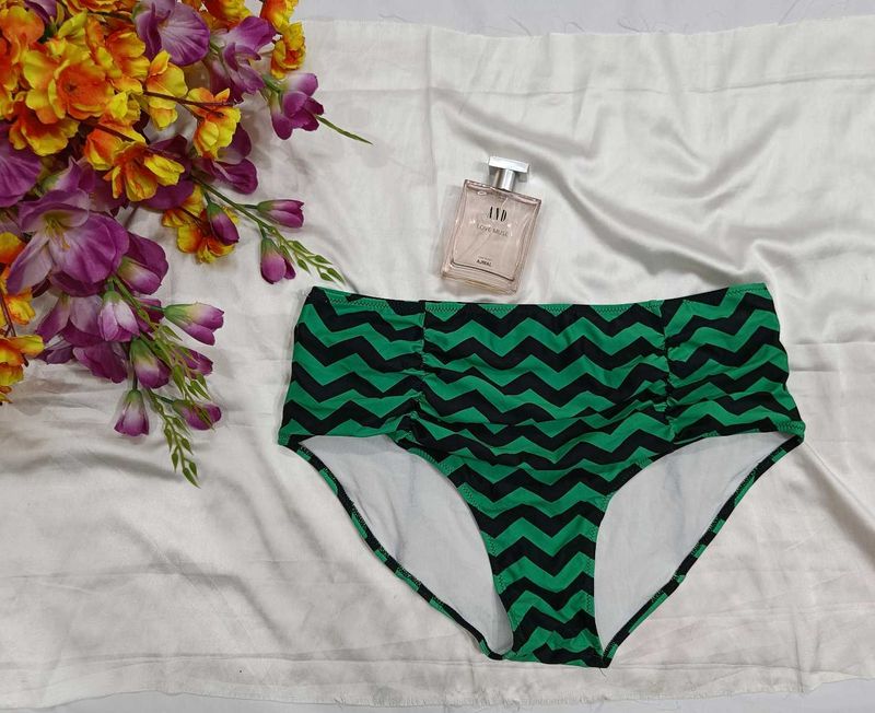 🇳🇿💗💫Chic Zigzag Swim Bottom