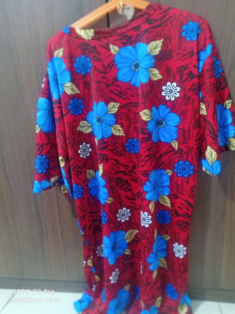 Women Swimming T-shirt