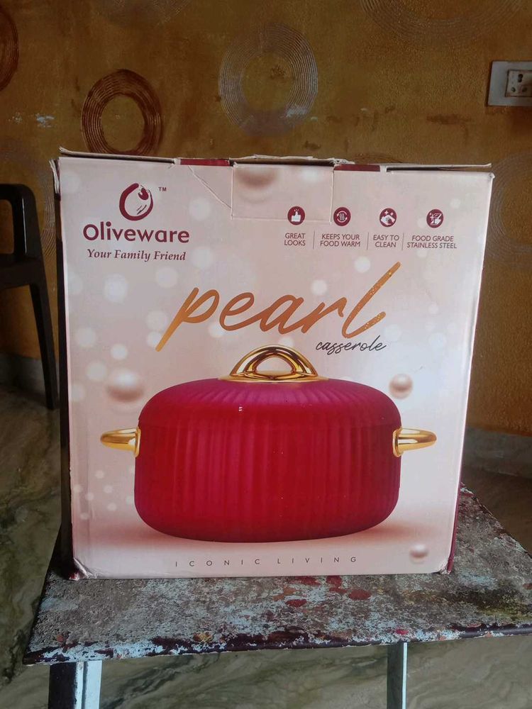 New And Mahroon Pot