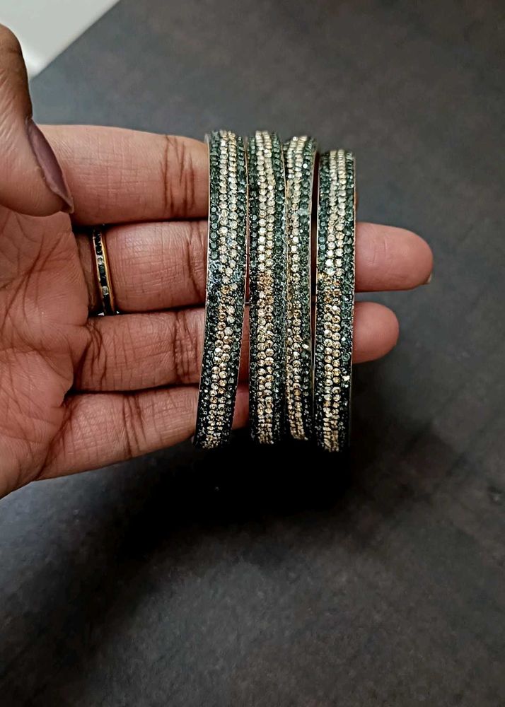 Set of 4 Stone Bangles