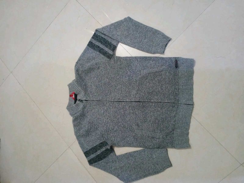 Stylish Grey Knit cardigan