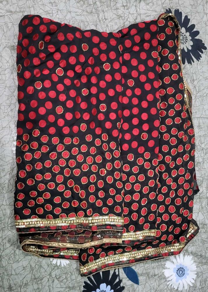 Gorgeous Polka Dot Saree (price negotiable)