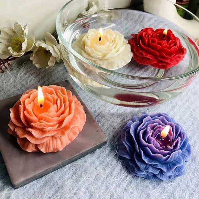 Floral Floating Candle WithRose Fragrance Set Of 1