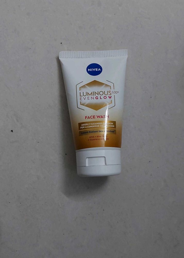 Nivea Luminous EvenGlow Face Wash