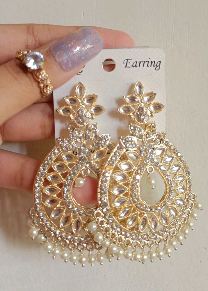 Glamorous Gold Earrings🌟