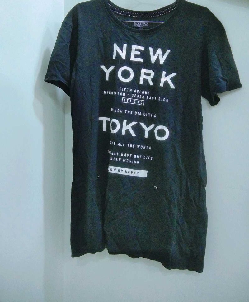MENS BLACK ROUND NECK TSHIRT
