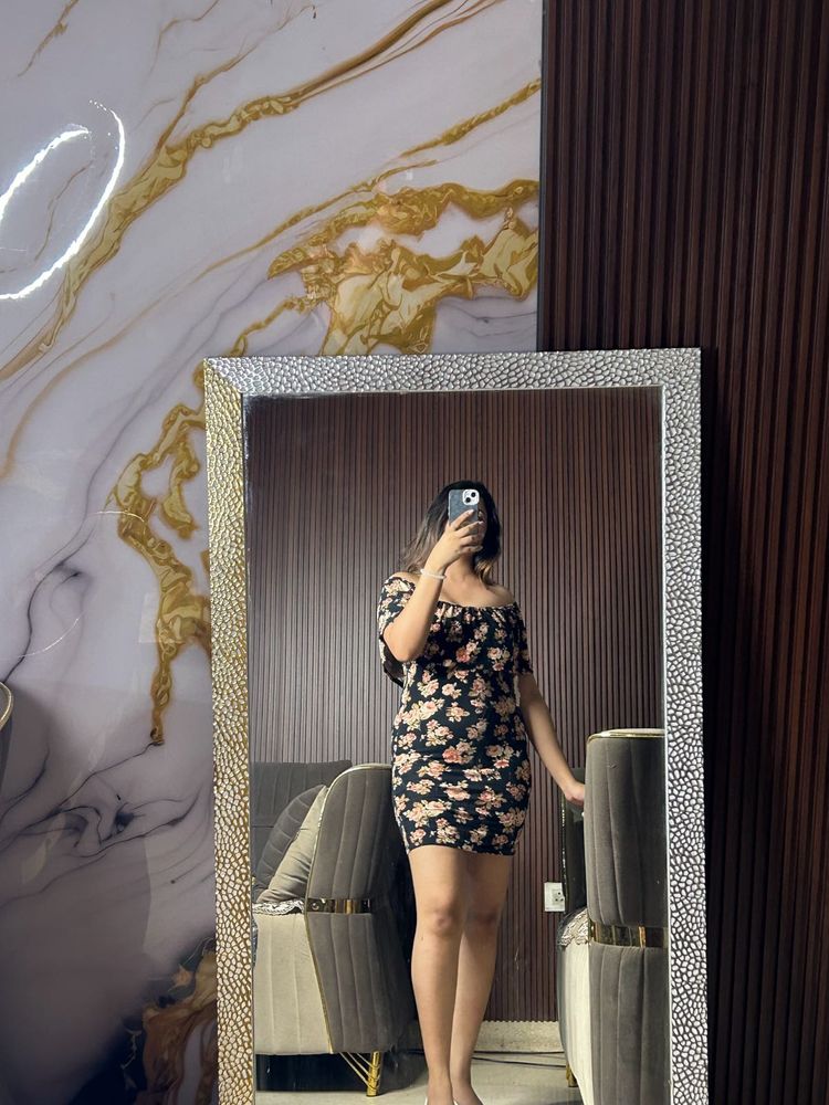Hot Offshoulder Dress