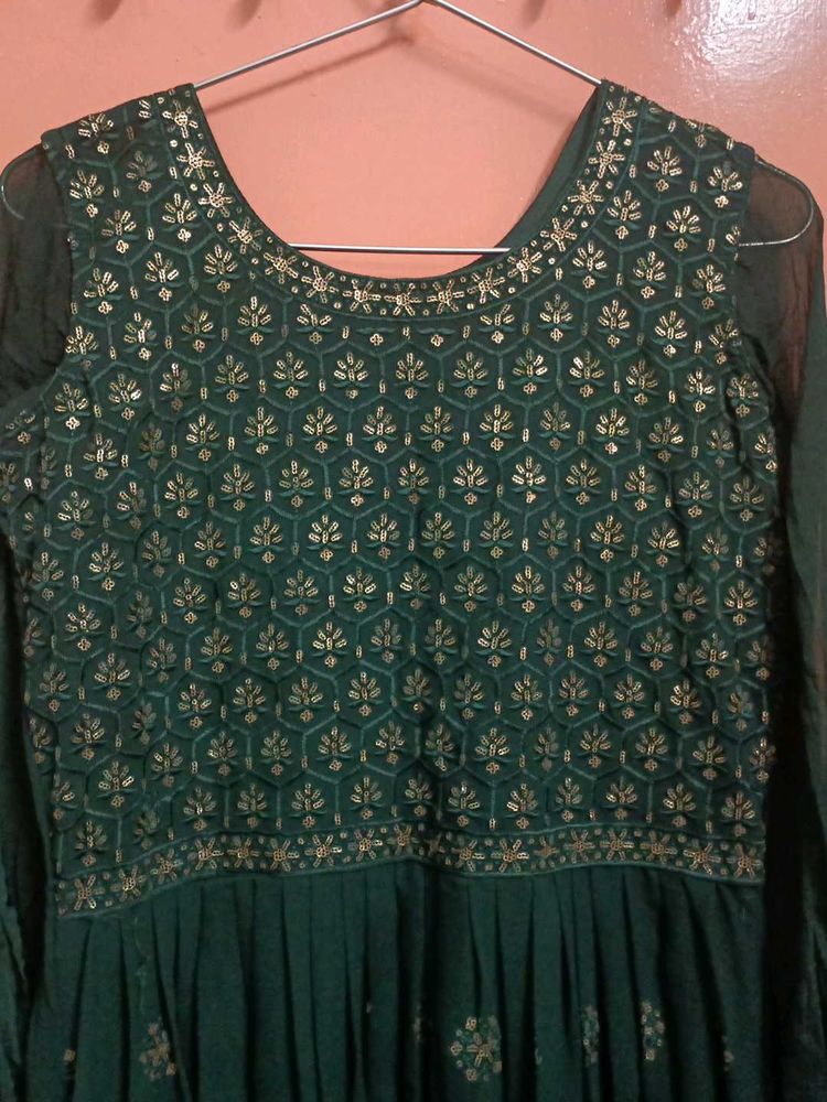 Elegant Green Embroidered Kurta Set