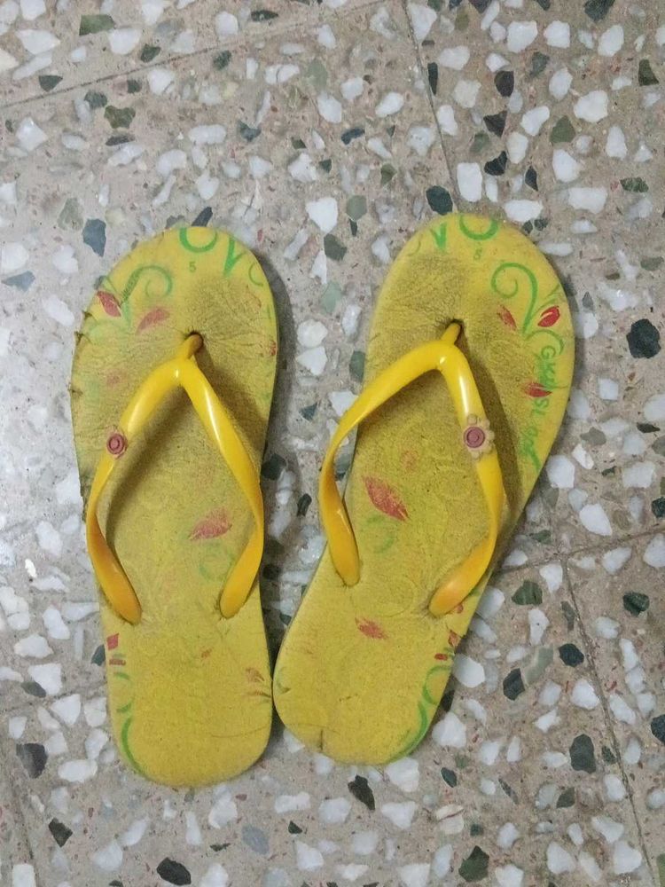 Set Of 2 Slippers For  Needy Or Donation