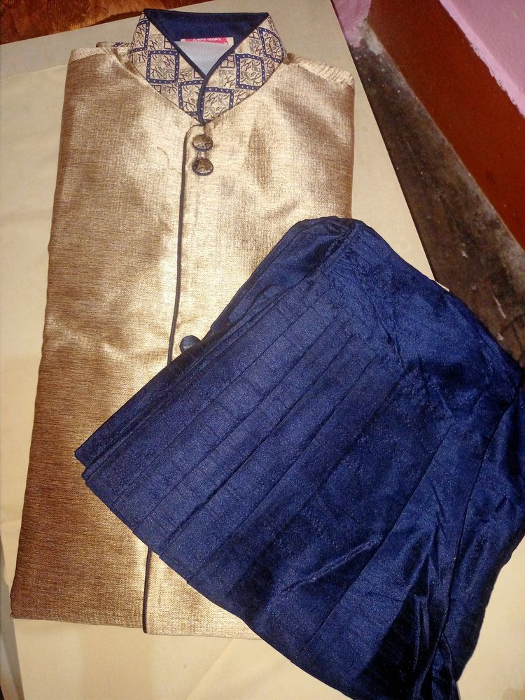 Boys&#39; Sherwani Set - Gold &amp; Navy