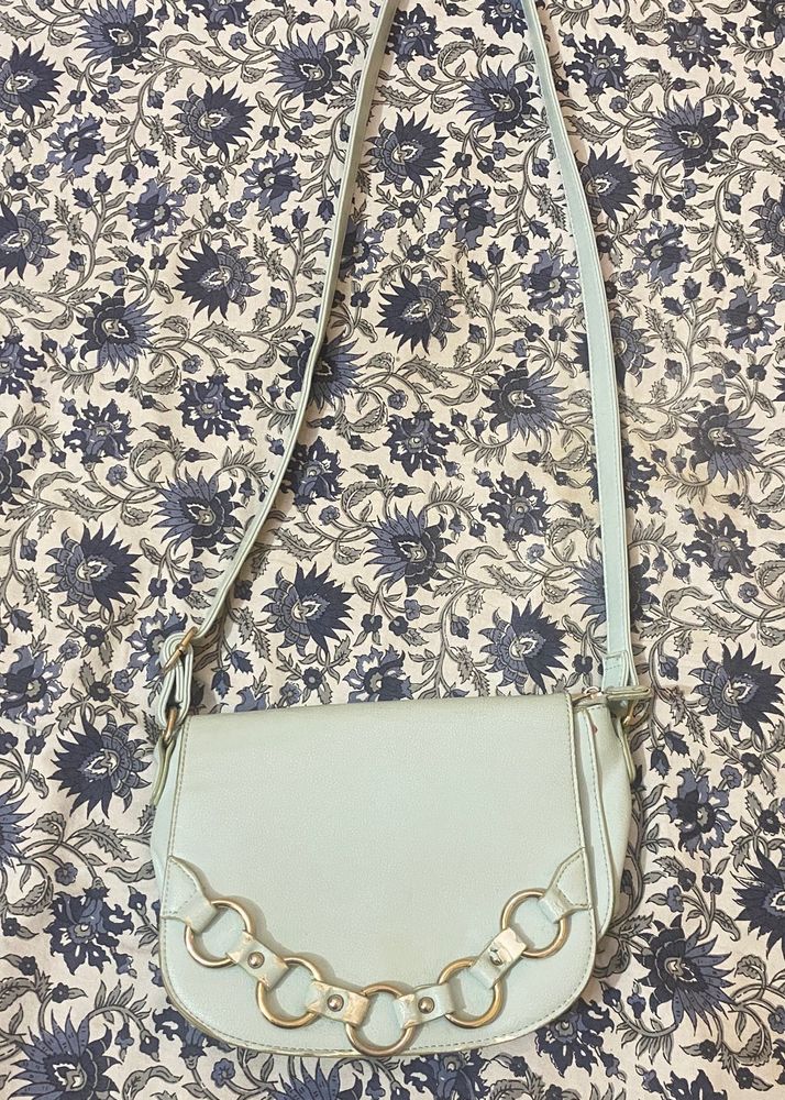 It’s A Cute Sling Bag