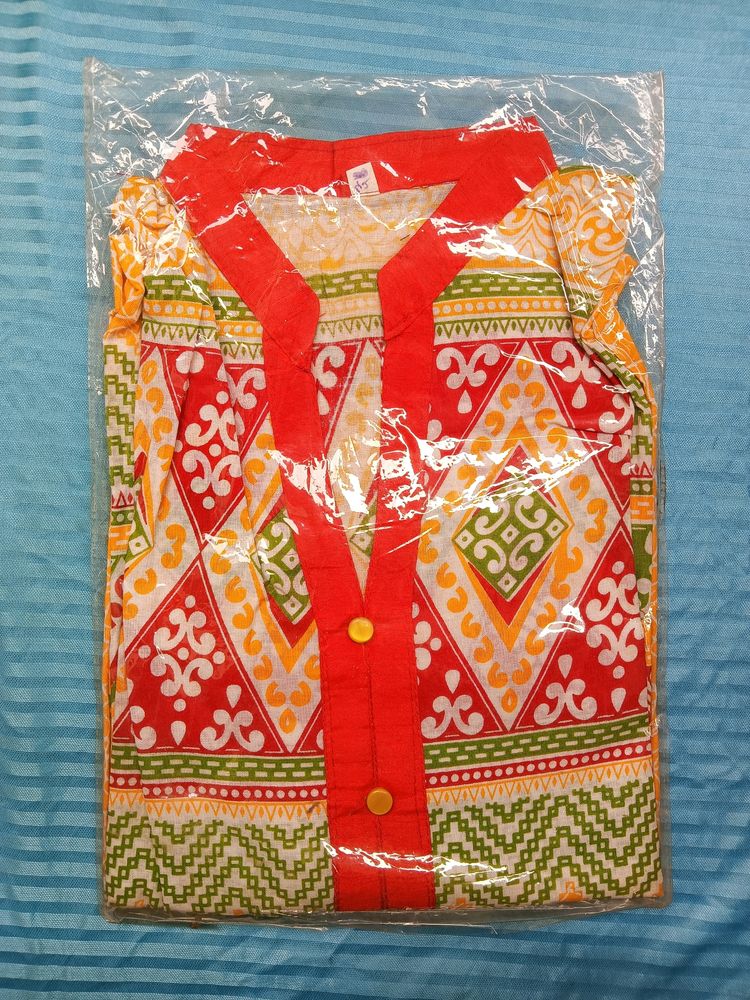 Ladies Suit With Elegant Design