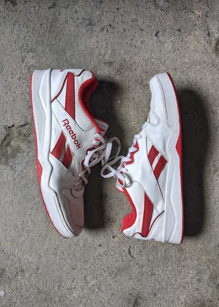 Vintage Reebok Sneakers - White &amp; Red