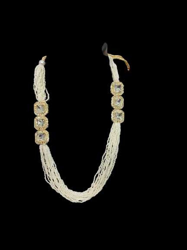 Elegant Pearl &amp; Crystal Beaded Necklace
