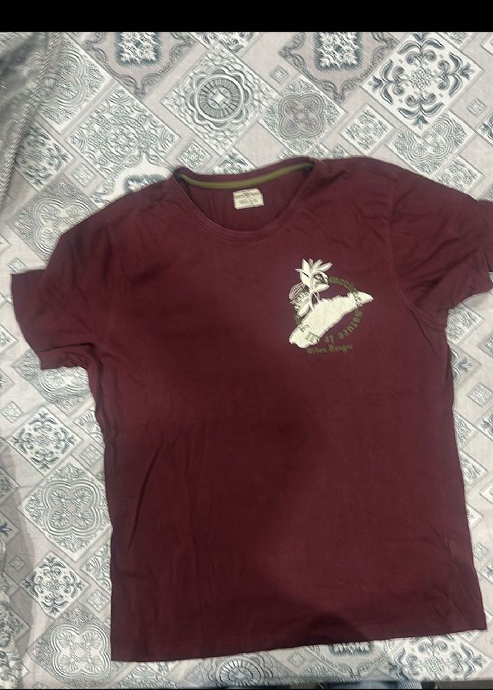 Combo 2 Tshirts